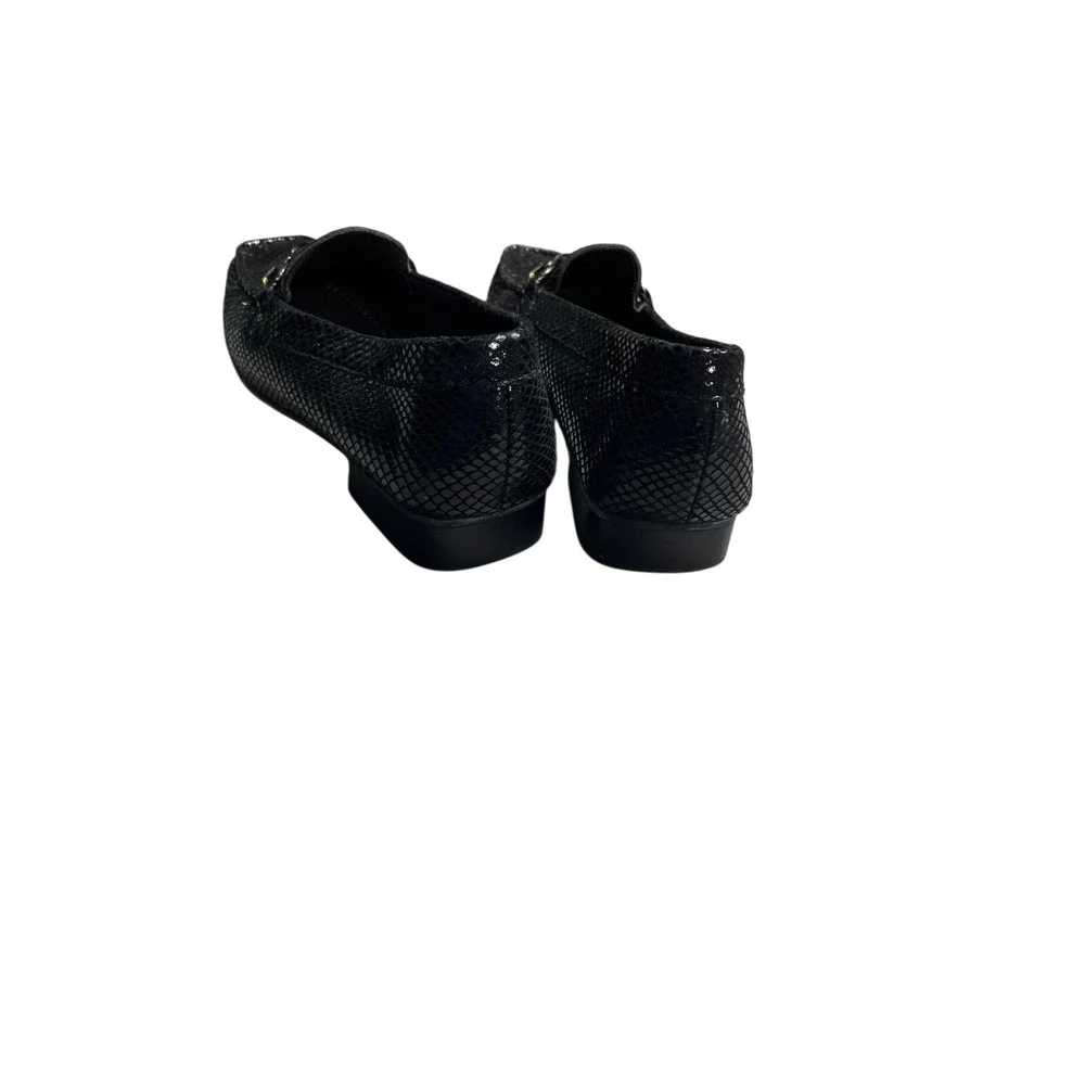 Stuart Weitzman Black Embossed Snake Print Loafers Jeweled‎ Chain Size 7